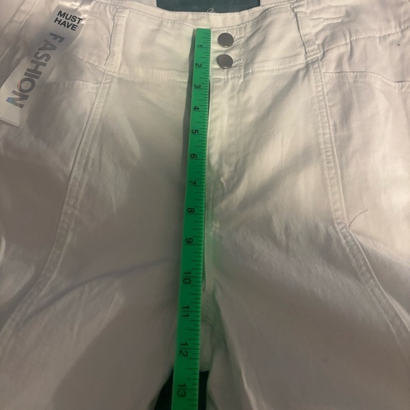NWT Tinseltown white flare leg jeans. Size 13/31. 2 buttons. - Picture 6 of 8